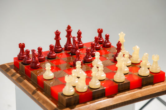 Granadas Crimson Glow Chess Set – full set with pieces arranged, front view