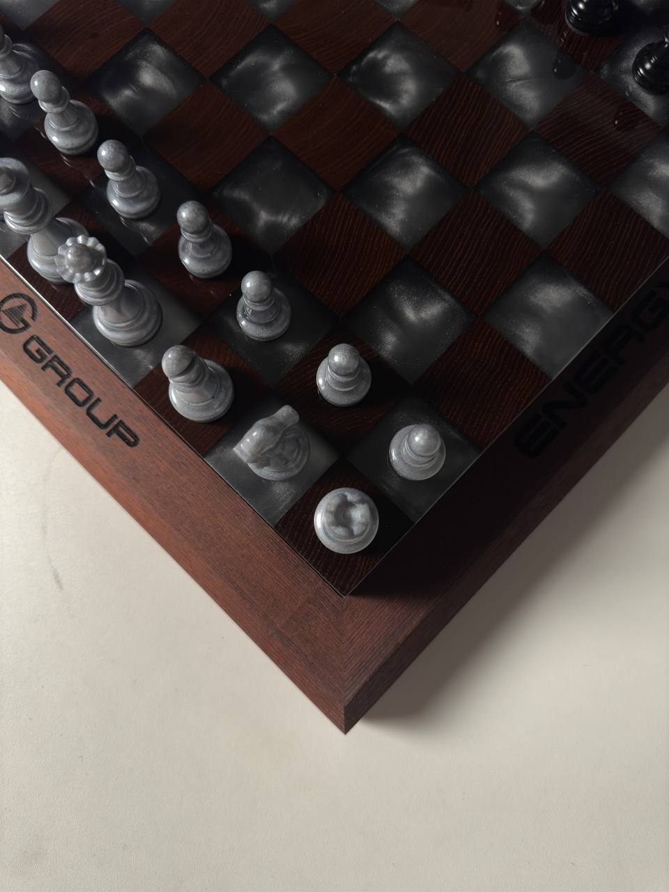 Chess in metallic color Granadas.store