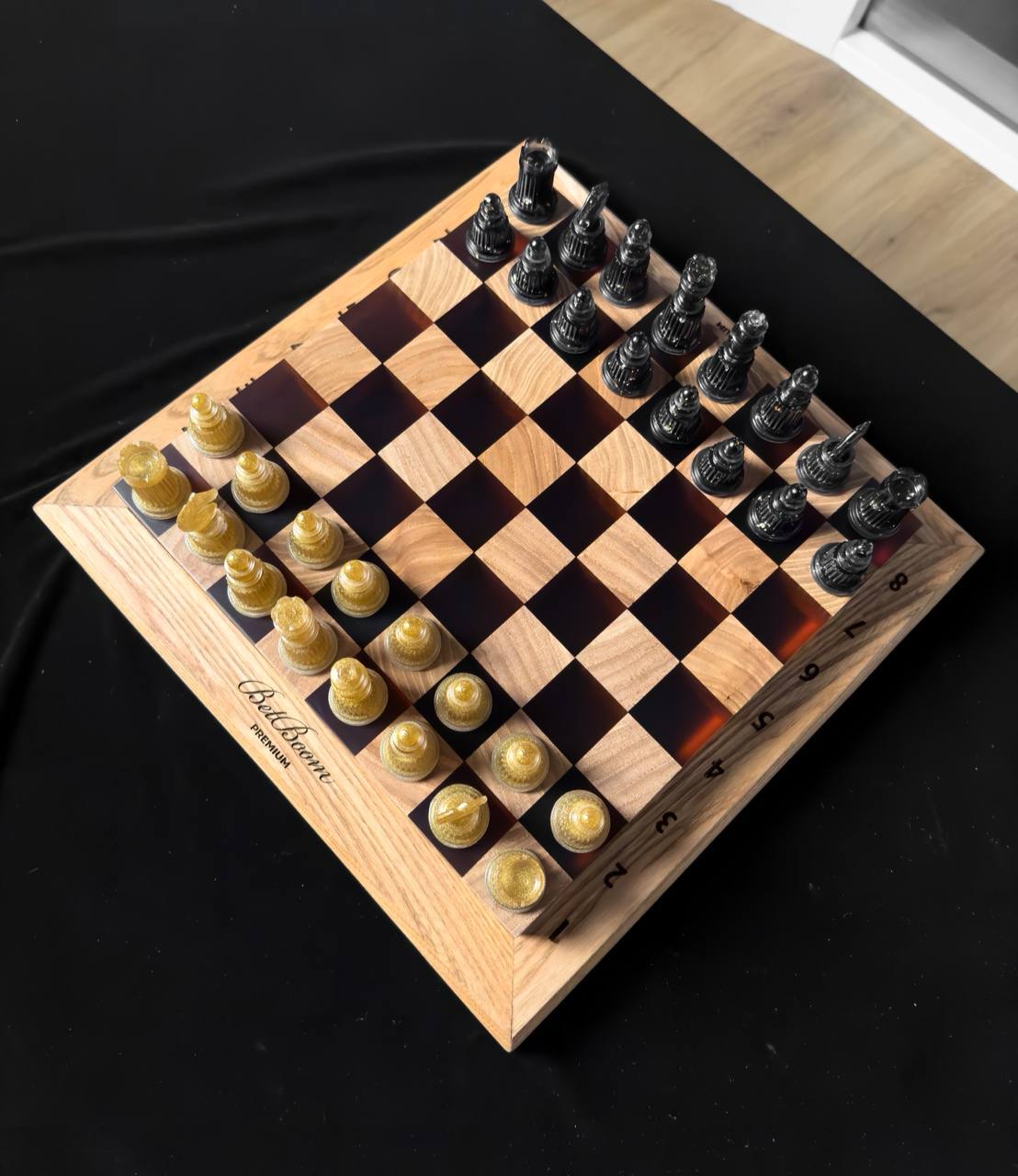 Chess with liquid gold Granadas.store