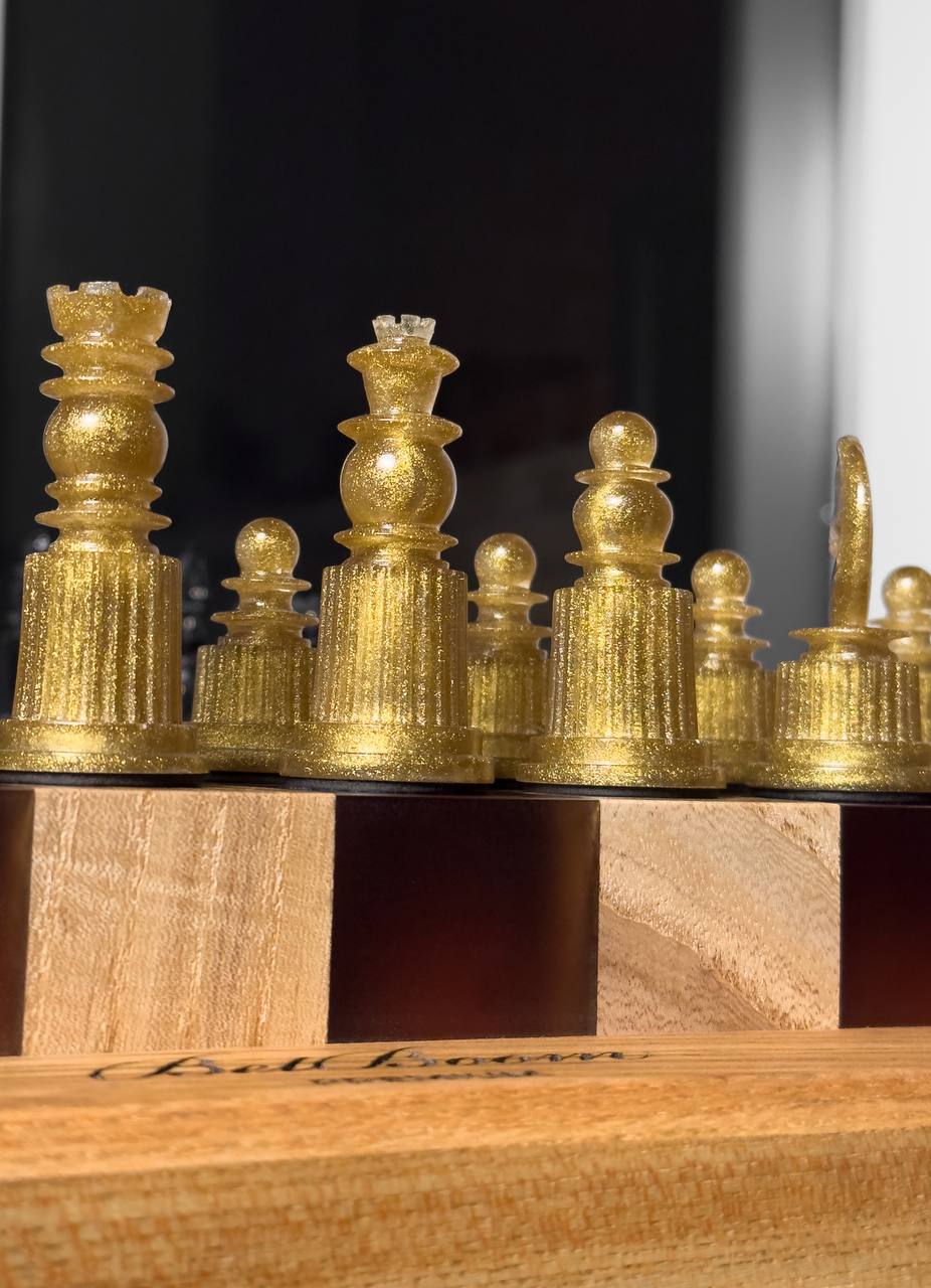 Chess with liquid gold Granadas.store