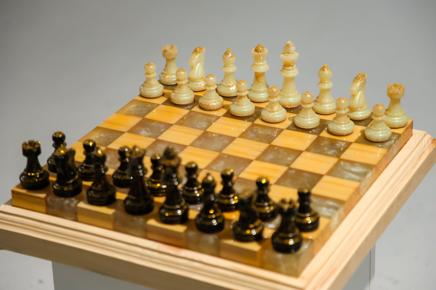 Granadas Amethyst Glow Chess Set – lifestyle photo in a home interior setting