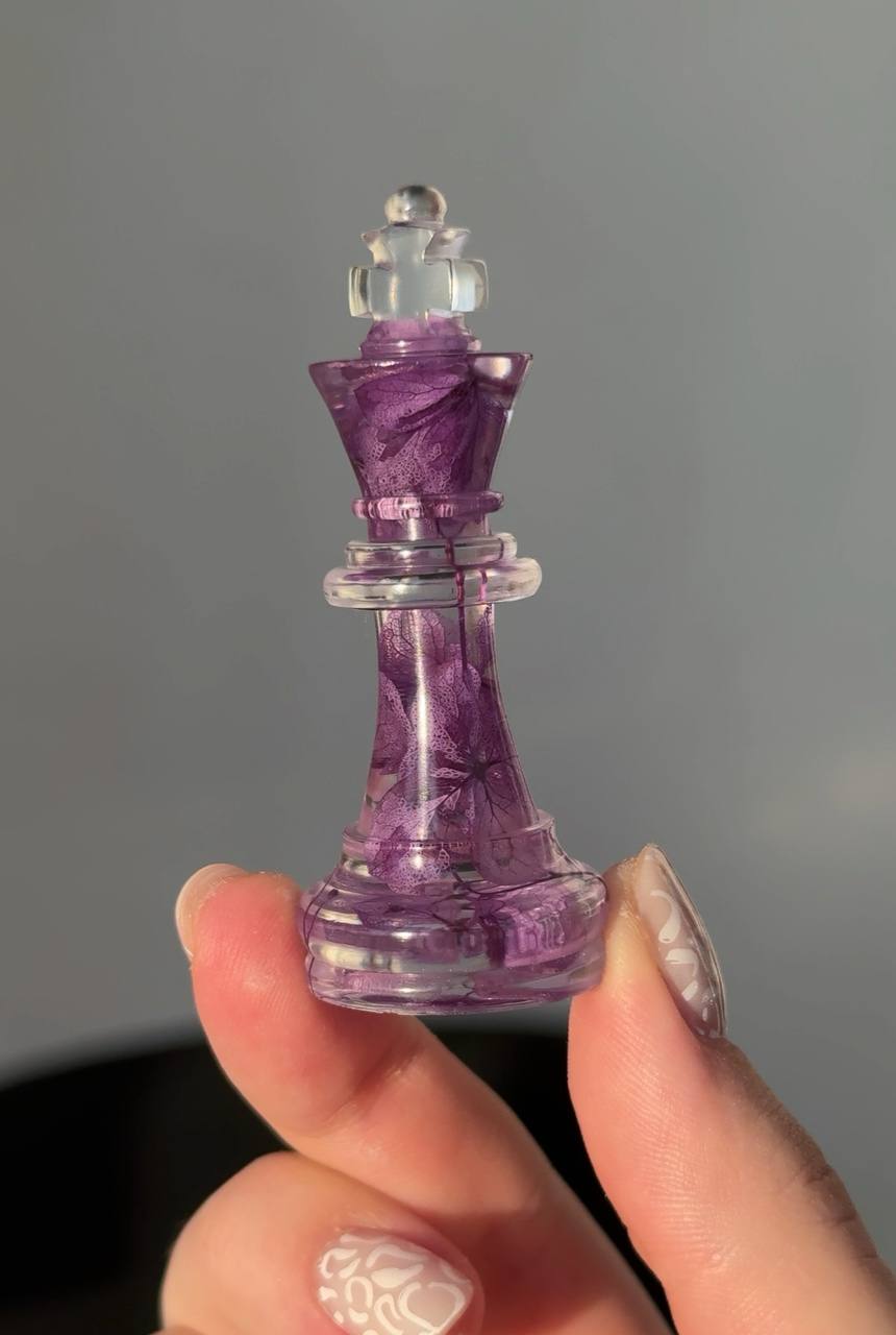 Epoxy chess with dried flowers Granadas.store
