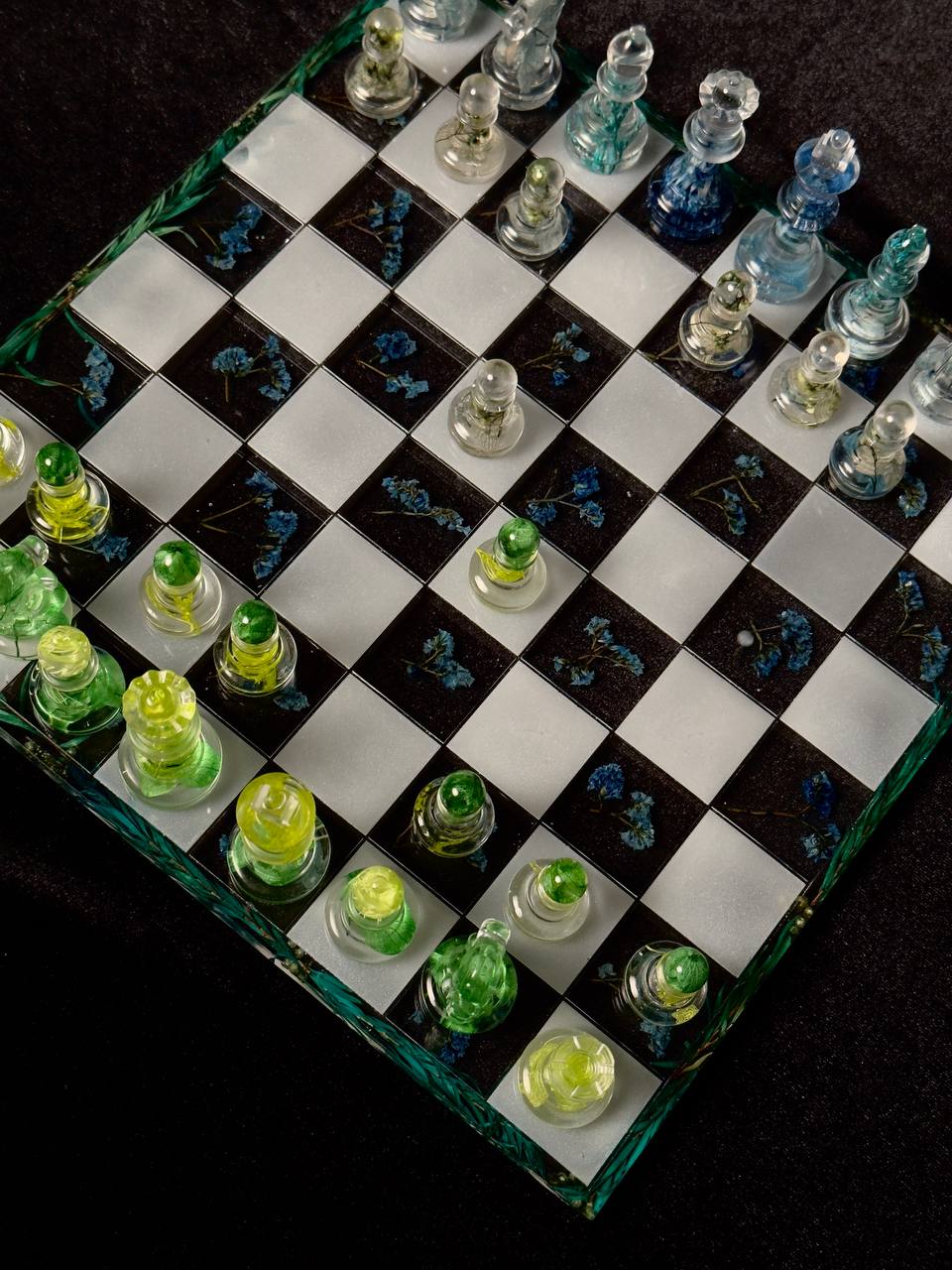 Chess with dried flowers Granadas.store