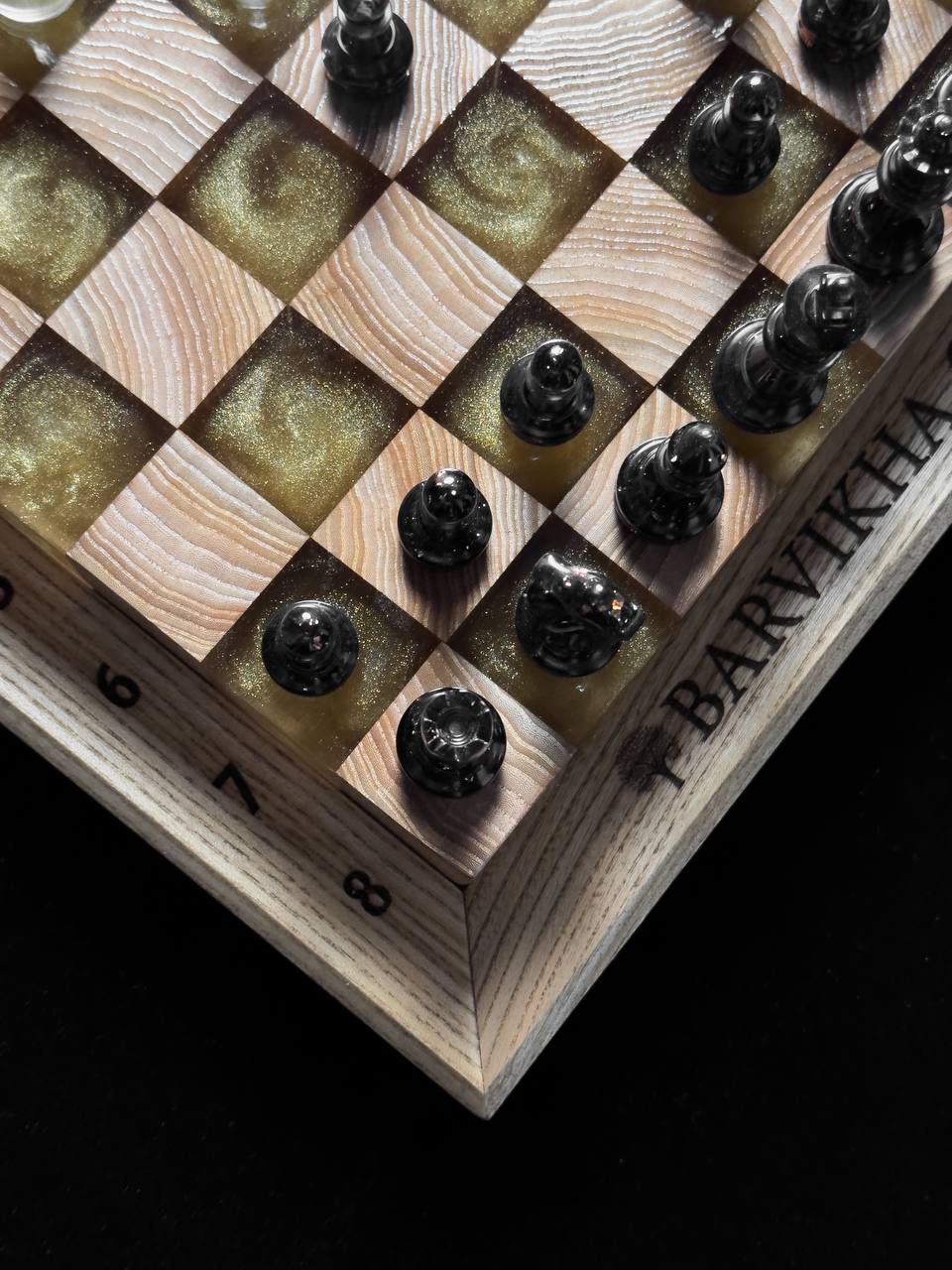 Chess with liquid gold Granadas.store