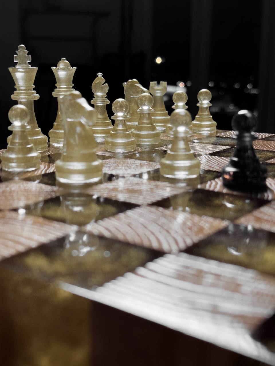 Chess with liquid gold Granadas.store