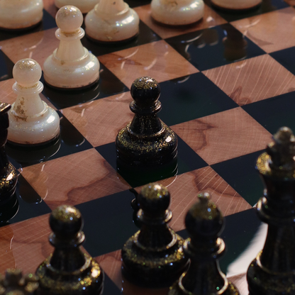 Emerald Elegance Handmade Chess Set | Green Wood & Epoxy Resin Granadas.store
